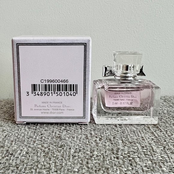 NIB MISS DIOR Rose N'Roses Eau De Toilette Mini, 5ml - Picture 5 of 6